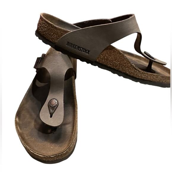 Birkenstock Gizeh Brown Sandals in a Women’s Size 41 (10/10.5) - Picture 3 of 7